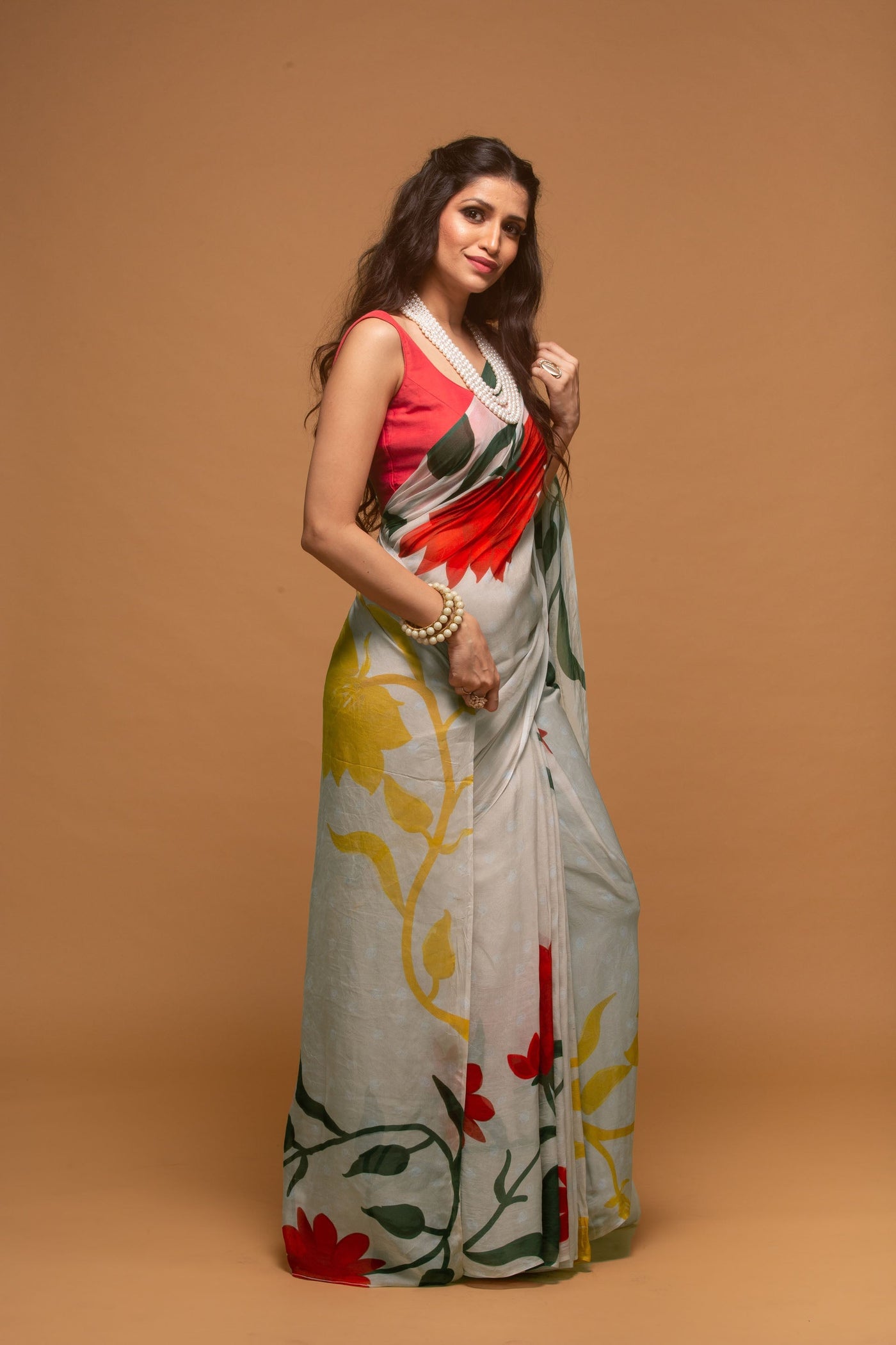 Radiating Floral Satin Print Saree