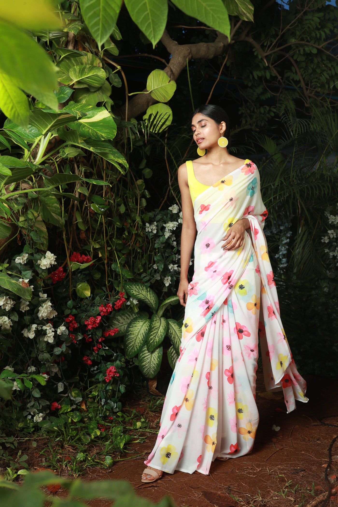 Lined Florals Georgette Print Saree