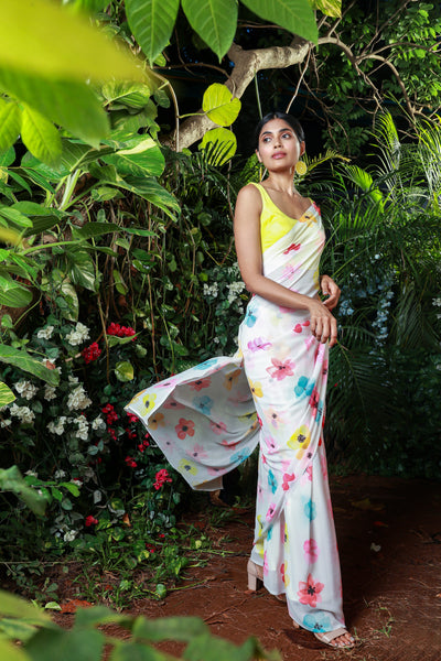 Lined Florals Georgette Print Saree